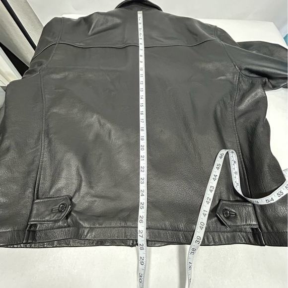 Vintage American Hide & Leather Men's Classic Black Leather Jacket - Picture 6 of 15